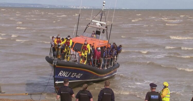 Britani, masa ekstreme kundër emigracionit