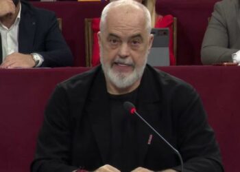 Rama për Zvërnecin: Hera e parë që dëgjova për popullsi homogjene greke