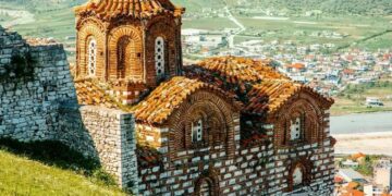 “Turisti per Caso”: Shqipëria, një udhëtim që zbulon transformimin e vendit