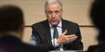 Belgjika lëshon urdhër-arrest ndaj ish-komisionerit europian