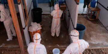 Alarm në Francë/ Konfirmohet rasti i parë i Ebolës, pacienti nën izolim të plotë