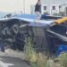 Përmbyset autobusi i linjës së Beratit në aksin Durrës-Tiranë,humbin jetën 2 persona