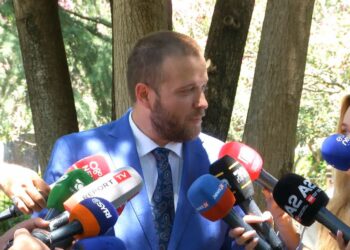 Bido: Unë nuk kam skelete në dollap si Sali Berisha, s’kanë ku t’më kapin