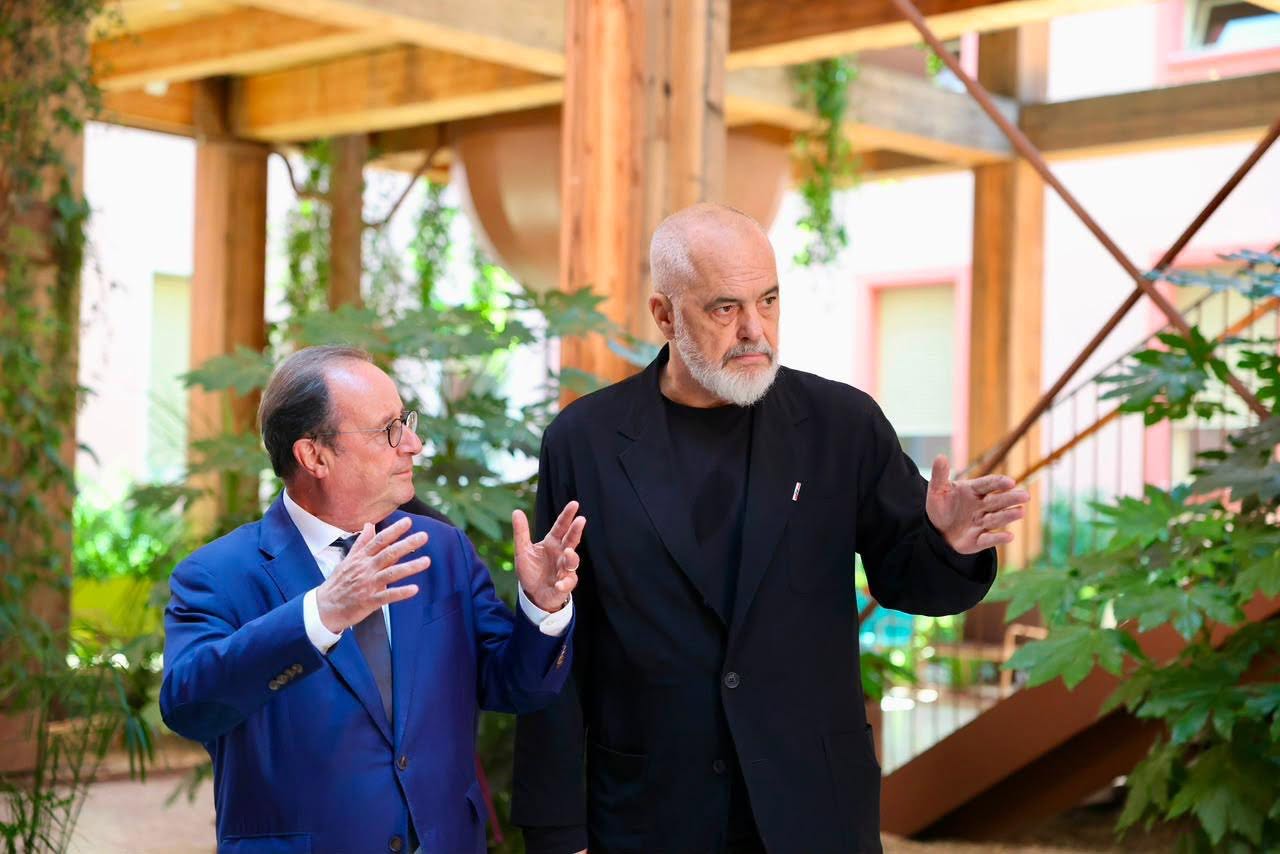Rama takon në Tiranë ish presidentin francez