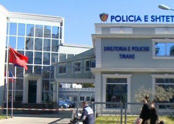 Grabitja e bankës, arrestohet roja. Policia: U largua gjatë orarit të shërbimit
