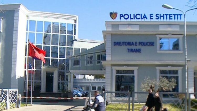 Grabitja e bankës, arrestohet roja. Policia: U largua gjatë orarit të shërbimit