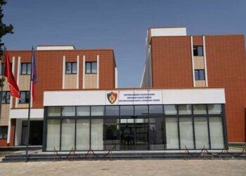 Zbulohet kanabis në Velipojë, pezullohen drejtuesit e Policisë së Shkodrës