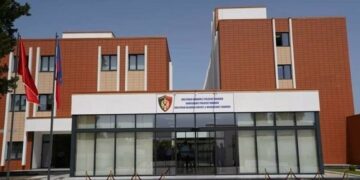 Zbulohet kanabis në Velipojë, pezullohen drejtuesit e Policisë së Shkodrës
