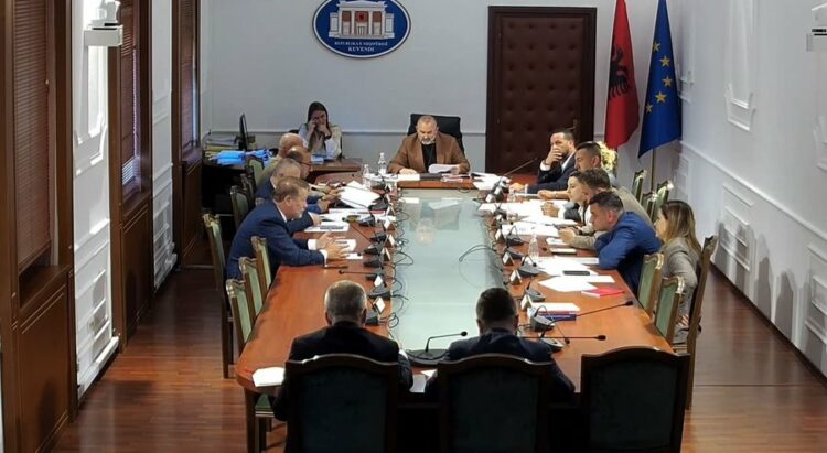 PS ndryshon draftin e amnistisë penale