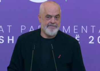 Rama për protestat: Mllefi ndaj meje dhe PS-së u shfry përmes simbolit të një zogu