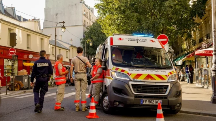 Franca përfshihet nga i nxehti ekstrem, dy fëmijë gjenden të pajetë në makinë