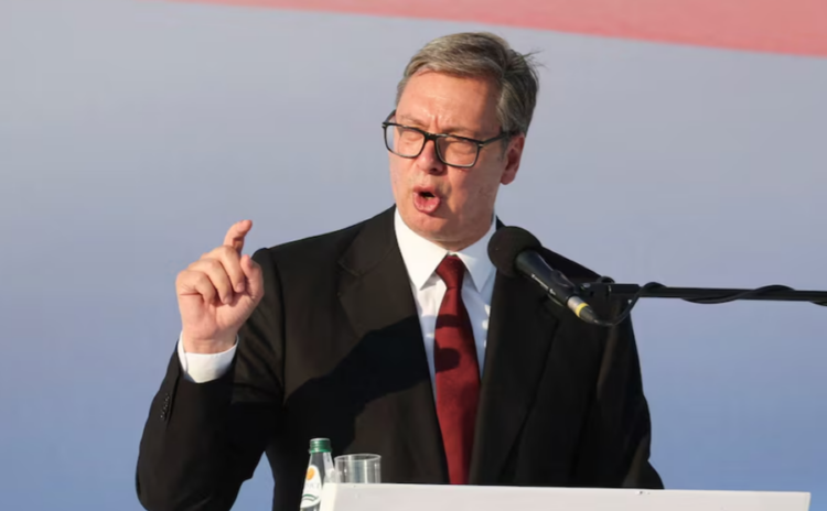 Vuçiç njofton dorëheqjen: Jam President edhe për disa javë