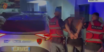 Lëvizte me pistoletë, 31-vjeçari arrestohet nga Policia te rrethrrotullimi i Rinasit