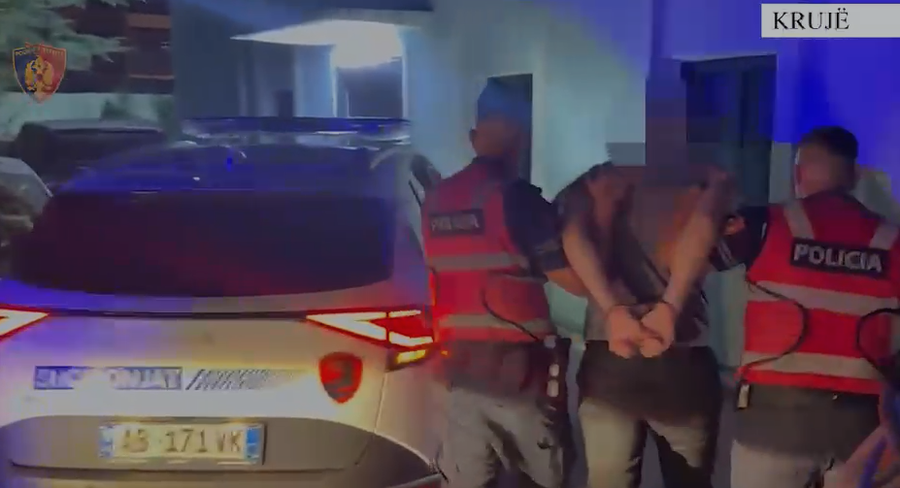 Lëvizte me pistoletë  31 vjeçari arrestohet nga Policia te rrethrrotullimi i Rinasit