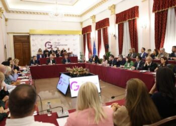 PS mbledh Grupin Parlamentar në fokus integrimi në BE dhe investimi në Zvërnec