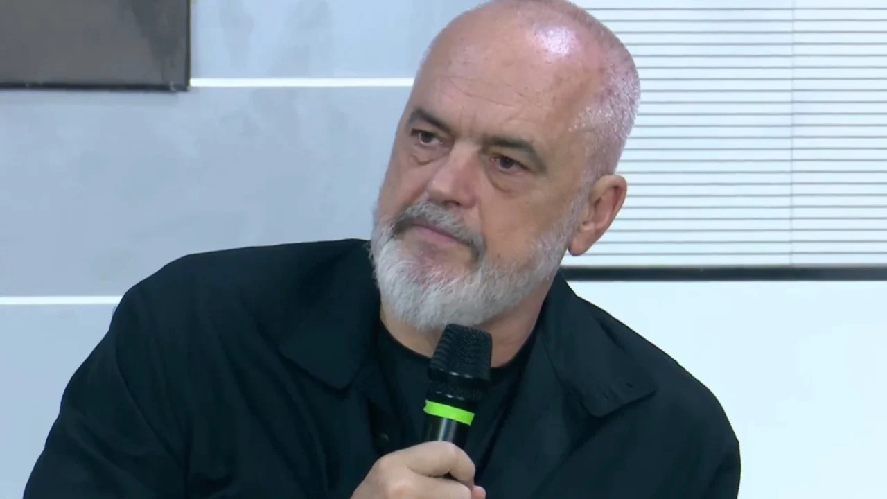 Kryeministri Edi Rama në Zvërnec: Hetimi nuk prek investitorët, por zbulon rregullsinë e pronës private
