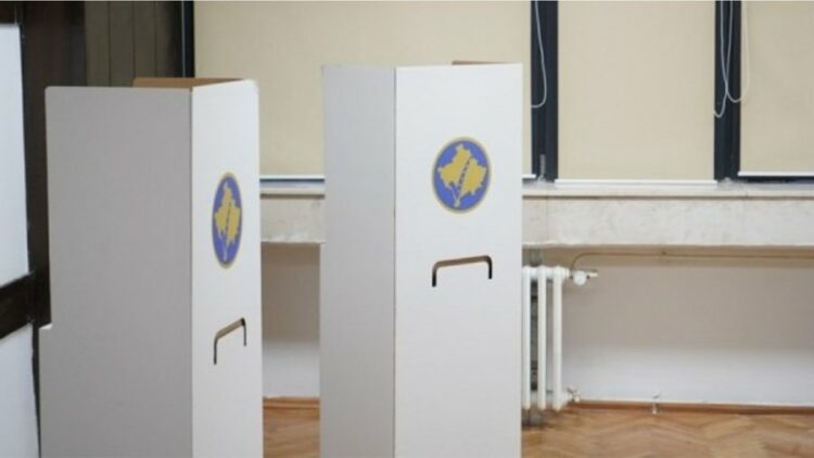 Mbyllen qendrat e votimit në Kosovë