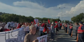Rama pritet me protesta në Shkodër