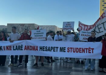 Dita e 11-të e protestës, qytetarët kërkojnë largimin e Ramës