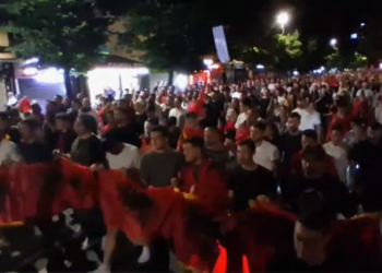 “Kujdes, është provokim”, çfarë ndodhi në protestën e qytetarëve
