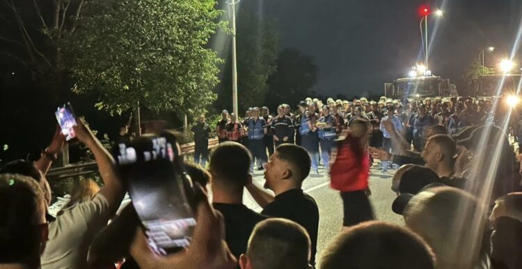 Nxitën qytetarët për të bllokuar rrugën drejt aeroportit, procedohen 19 protestues
