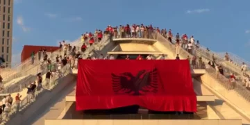 Dita e 21-të e protestës/ Protestuesit afat Ramës deri të dielën për dorëheqje