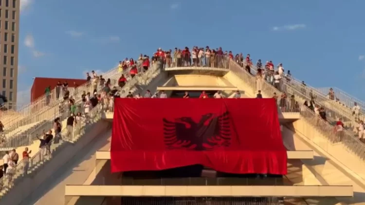 Dita e 21-të e tubimit/ Protestuesit afat Ramës deri të dielën për dorëheqje