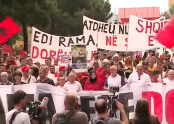 Dita e 25-të, nis protesta e qytetarëve