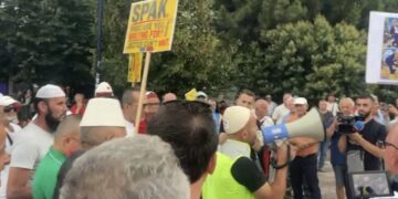 Dita e 31-të e protestës në Tiranë