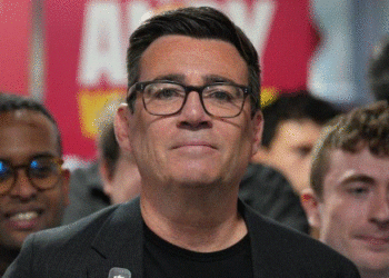 Kush është Andy Burnham, kryeministri i ardhshëm i Britanisë së Madhe