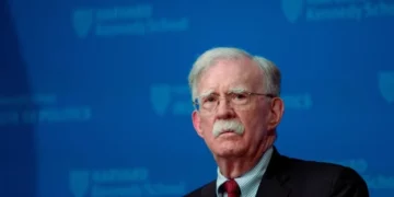 Bolton do të deklarohet fajtor për keqmenaxhimin e dokumenteve sekrete