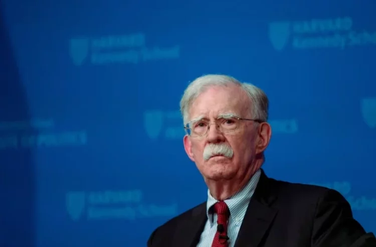 Bolton do të deklarohet fajtor për keqmenaxhimin e dokumenteve sekrete