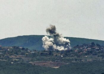 Izraeli bombardon 150 pozicione të Hezbollahut në Liban