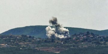 Izraeli bombardon 150 pozicione të Hezbollahut në Liban