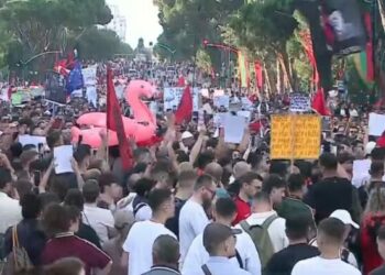 “Rama në burg, Berisha në burg”, dita e pestë e protestës së qytetarëve