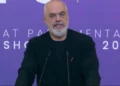 “Rama ka mbaru”/ Kryeministri ironizon protestuesit: Ikën mbrëmja, por unë këtu jam