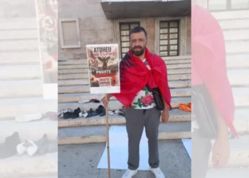 Rama postoi foton e tij, reagon protestuesi: Ti je autori i halleve të mia
