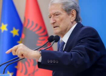 Kushtetuesja rrëzoi kërkesën për McGonigal, Berisha: E hetojmë vendimin në Strasburg