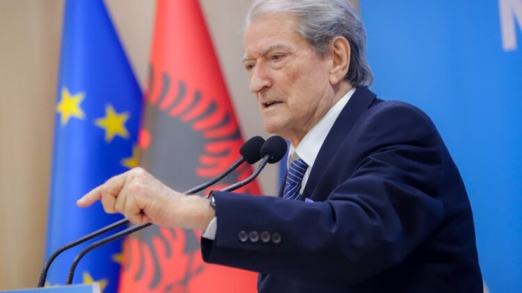 Kushtetuesja rrëzoi kërkesën për McGonigal, Berisha: E hetojmë vendimin në Strasburg