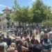Qytetarët godasin me vezë makinat e ministrave, përplasje fizike me Policinë
