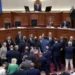 Seanca vazhdon me tensione, deputetët e PD bllokojnë foltoren