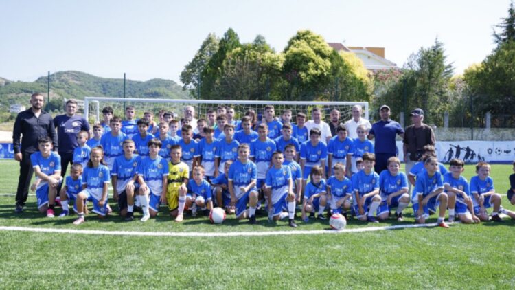 Futboll/Përurohet fusha e re në Picalle, Duka: Për fëmijët, të rinjtë dhe të ardhmen