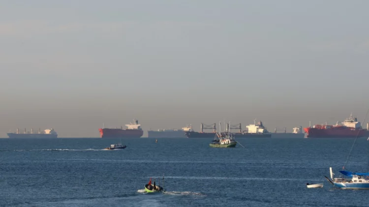 Pse Egjipti mund të tarifojë anijet në Suez, por Irani jo në Hormuz?