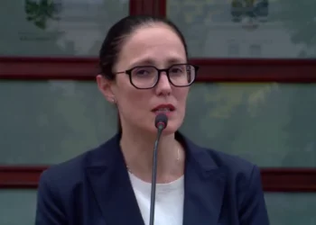 Miratohet ligji për kreditë e buta për punonjësit e administratës