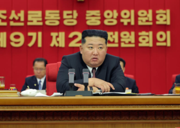 Kim Jong Un: Koreja e Veriut përshpejton programin bërthamor