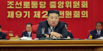 Kim Jong Un: Koreja e Veriut përshpejton programin bërthamor