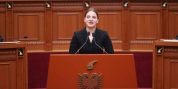La grupin e PS,Koçeku:Ky mesazh i drejtohet Bajrajve, nëse familjes sime i preket…
