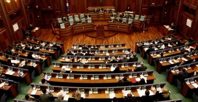 Kosova voton sot  Zgjedhjet e treta parlamentare brenda 16 muajsh