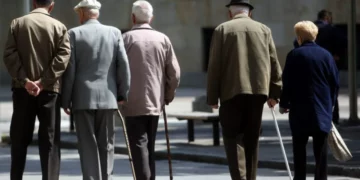 Bonus vere nga qeveria, 5 mijë lekë shpërblim për pensionistët