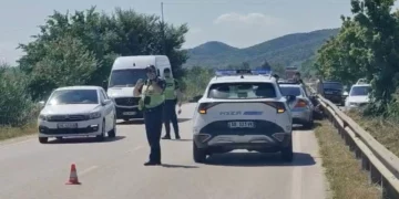 Aksident në aksin Sarandë-Delvinë, lëndohet 16-vjeçari që drejtonte mjetin